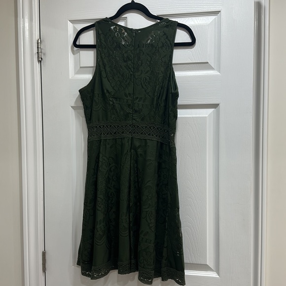 Women’s forest green dress size L - Picture 5 of 6
